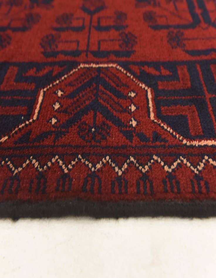 Detail image of 2' 7 x 4' 1 Hand Knotted Khal Mohammadi Wool Rug