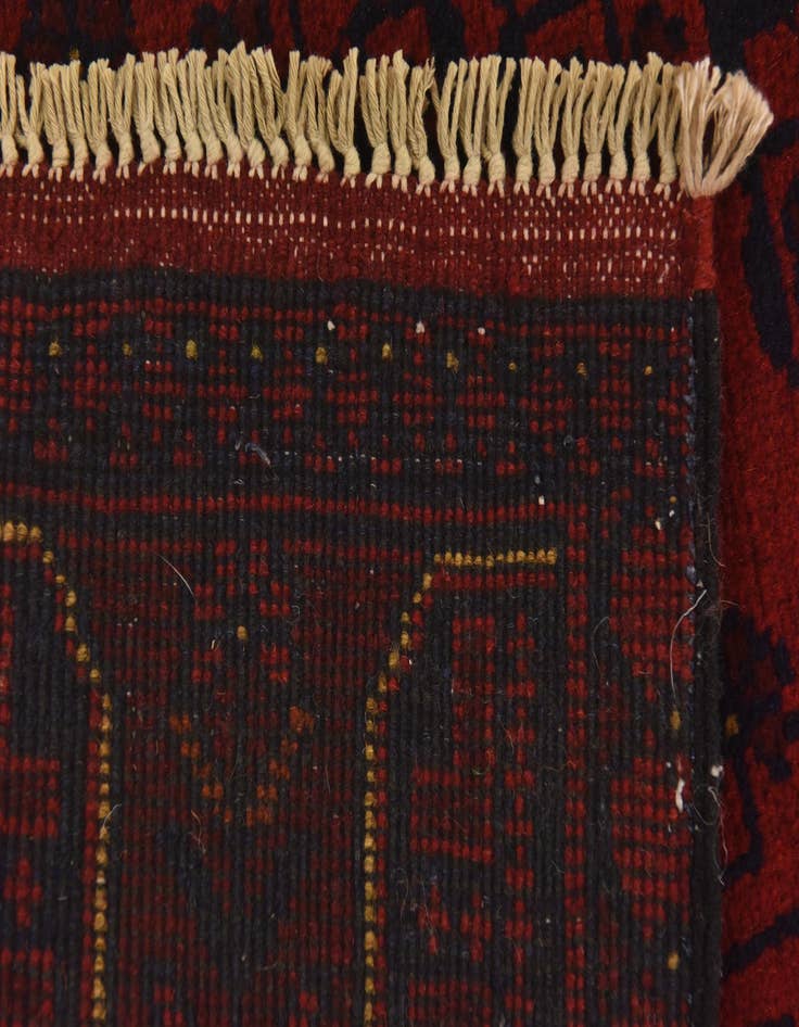 Detail image of 2' 7 x 4' 3 Hand Knotted Khal Mohammadi Wool Rug