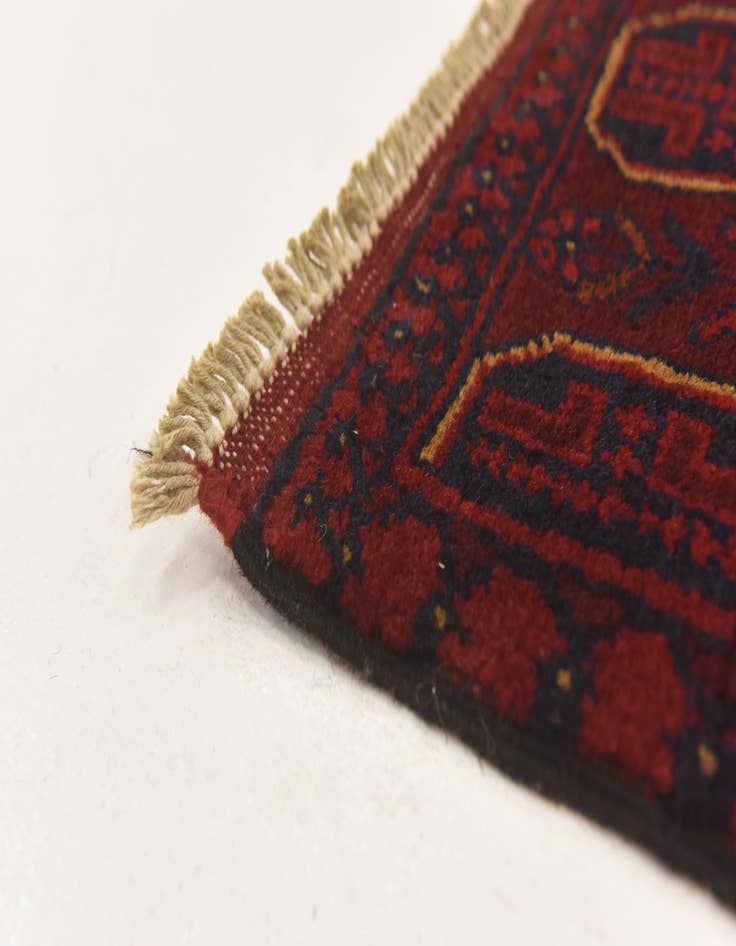 Detail image of 2' 7 x 4' 3 Hand Knotted Khal Mohammadi Wool Rug