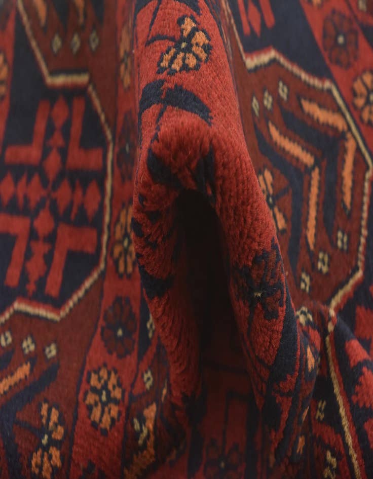 Detail image of 2' 5 x 4' Hand Knotted Khal Mohammadi Wool Rug