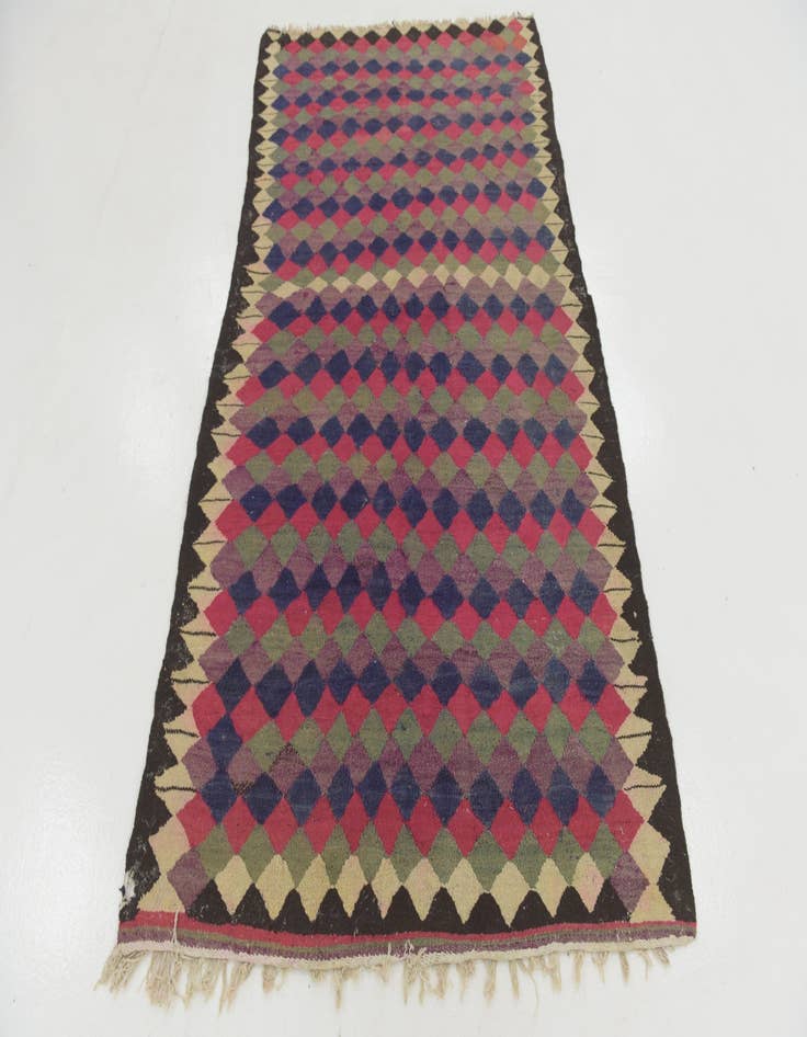 Detail image of  4' 6 x 8'  Hand Woven Kilim Fars Wool Rug