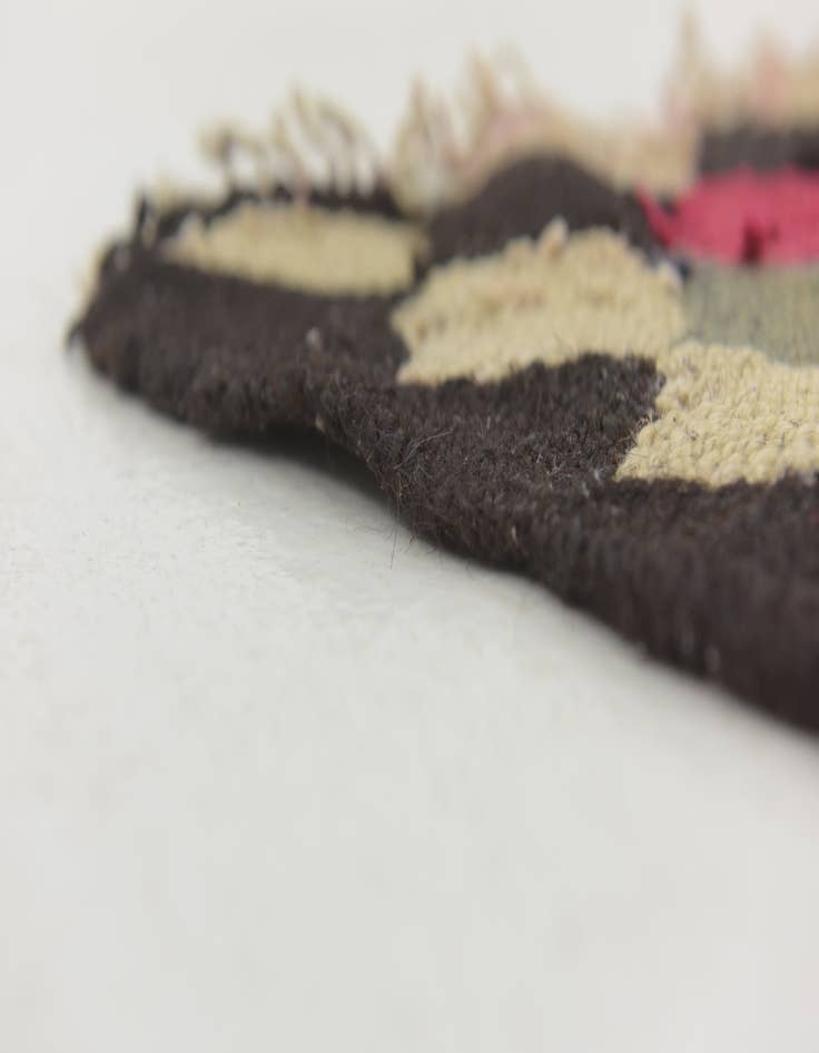 Detail image of  4' 6 x 8'  Hand Woven Kilim Fars Wool Rug