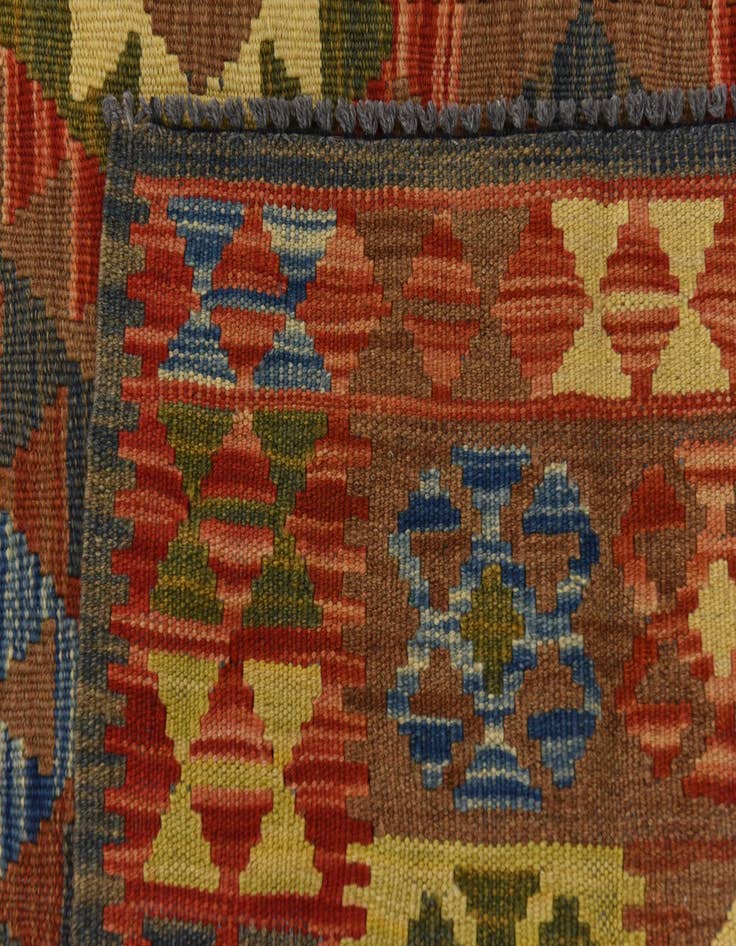 Detail image of  3' 6 x 6' 5  Hand Woven Kilim Maymana Wool Rug