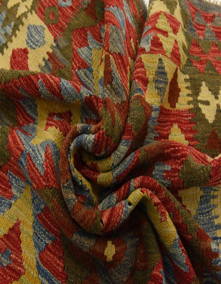Detail image of  4' 8 x 6' 5  Hand Woven Kilim Maymana Wool Rug