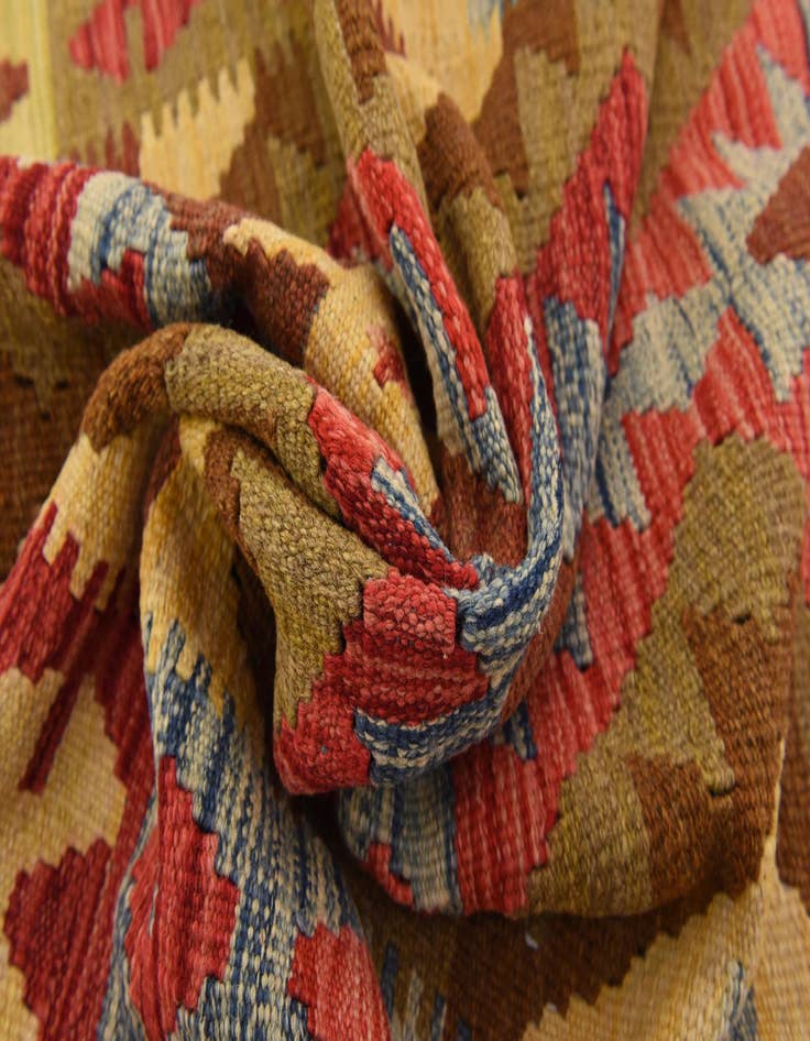 Detail image of  3' 3 x 6' 5  Hand Woven Kilim Maymana Wool Rug