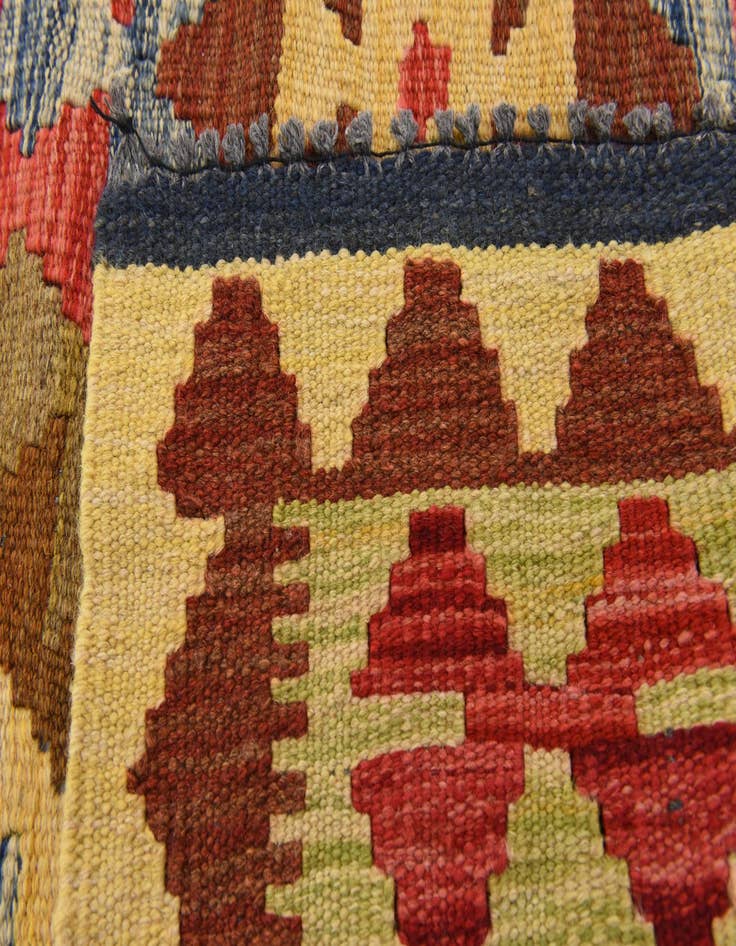 Detail image of  3' 3 x 6' 5  Hand Woven Kilim Maymana Wool Rug