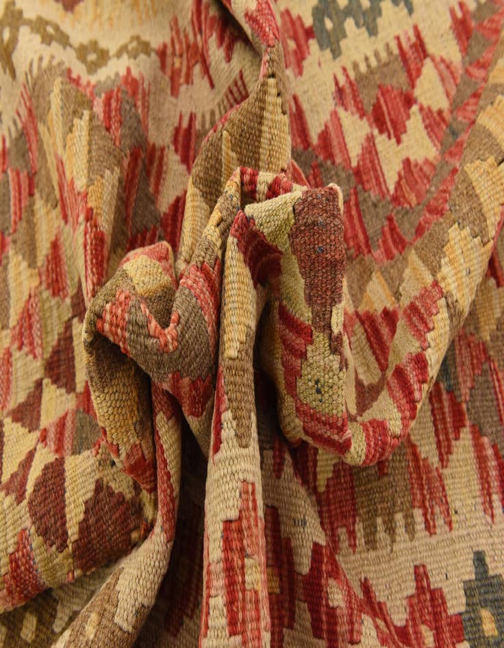 Detail image of  3' 6 x 6' 6  Hand Woven Kilim Maymana Wool Rug