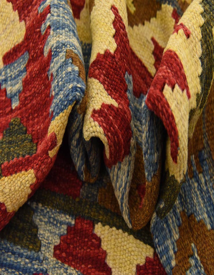 Detail image of  3' 2 x 5'  Hand Woven Kilim Maymana Wool Rug