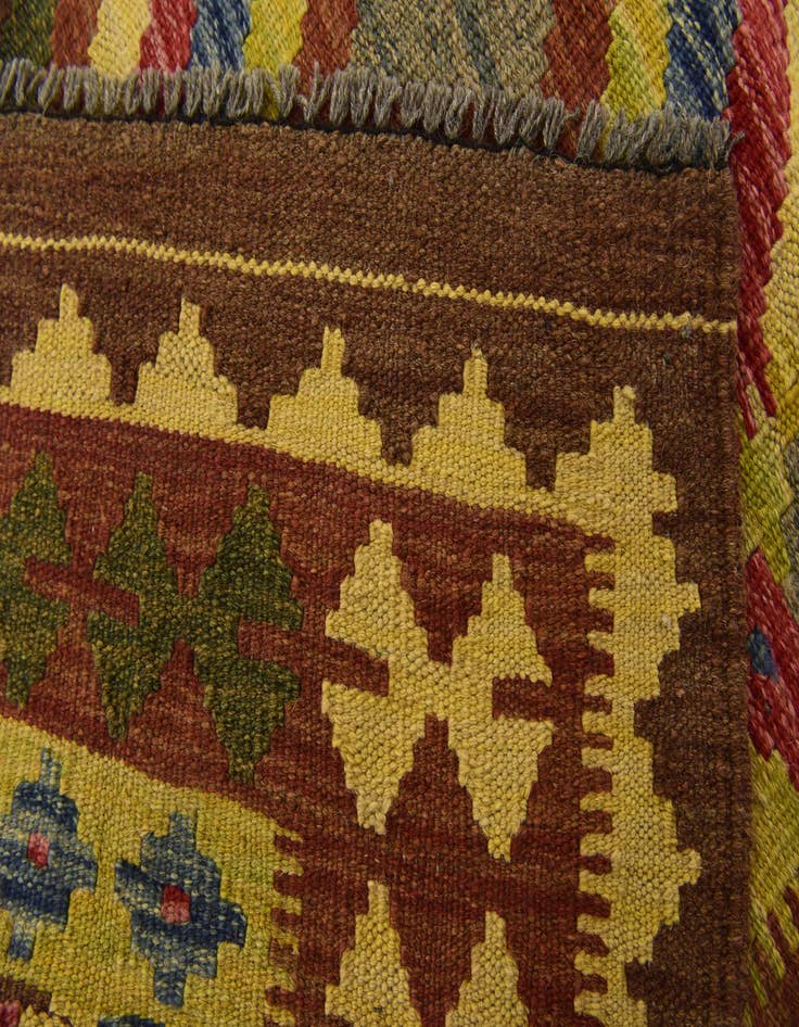 Detail image of  3' 3 x 5' 3  Hand Woven Kilim Maymana Wool Rug