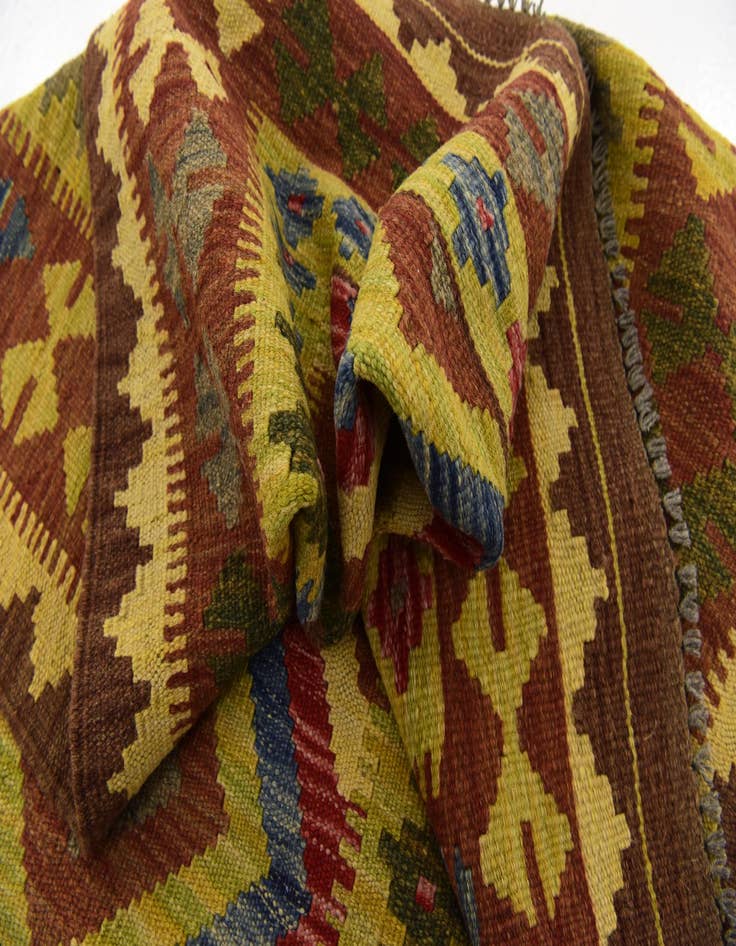Detail image of  3' 3 x 5' 3  Hand Woven Kilim Maymana Wool Rug