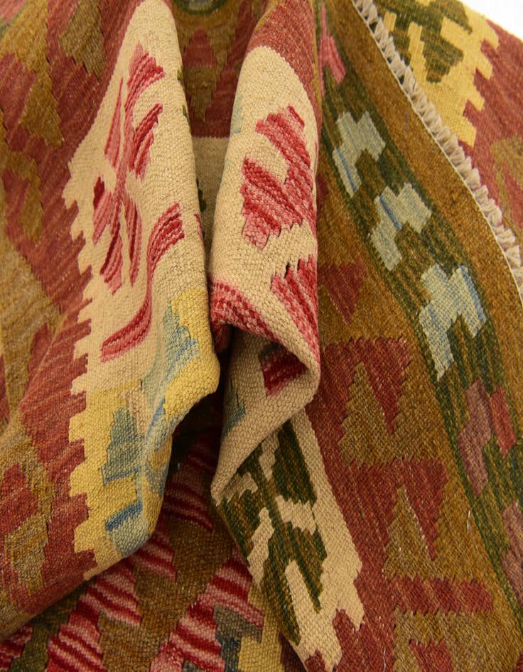 Detail image of  3' 4 x 6' 6  Hand Woven Kilim Maymana Wool Rug