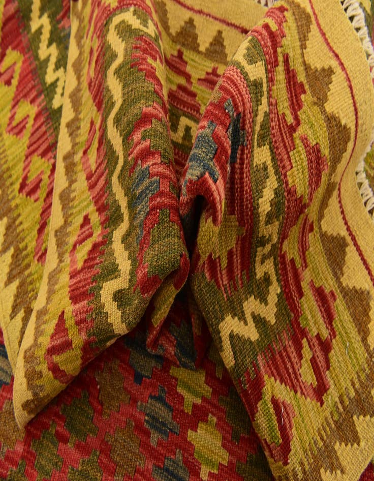 Detail image of 3' 4 x 6' 6 Hand Woven Kilim Maymana Wool Rug