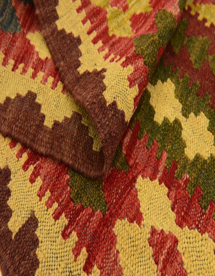 Detail image of  3' 4 x 6' 3  Hand Woven Kilim Maymana Wool Rug
