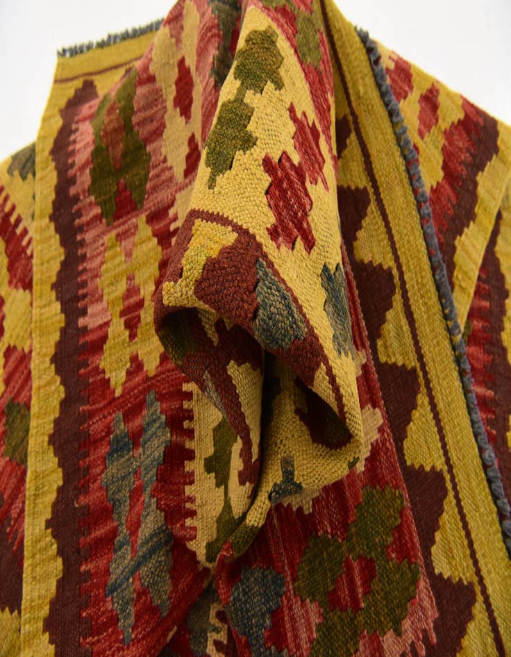 Detail image of  3' 3 x 6' 5  Hand Woven Kilim Maymana Wool Rug