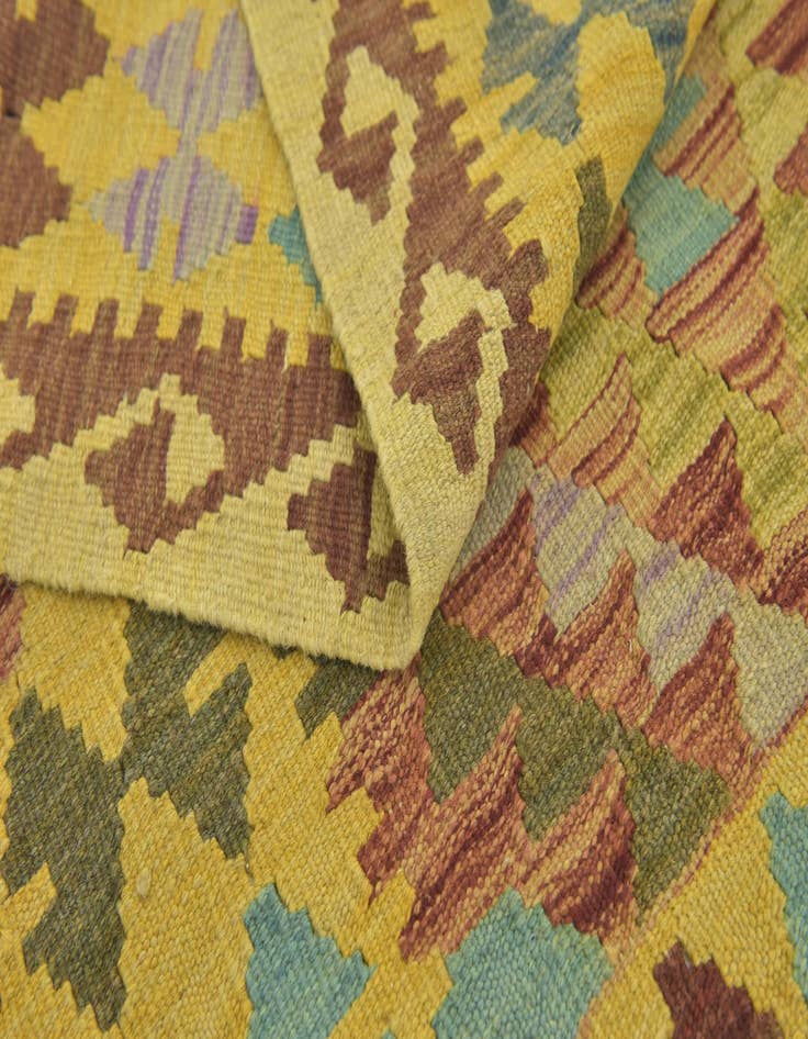 Detail image of  3' 3 x 5'  Hand Woven Kilim Maymana Wool Rug
