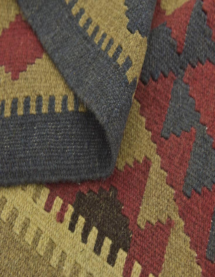 Detail image of  5' 4 x 8'  Hand Woven Kilim Maymana Wool Rug