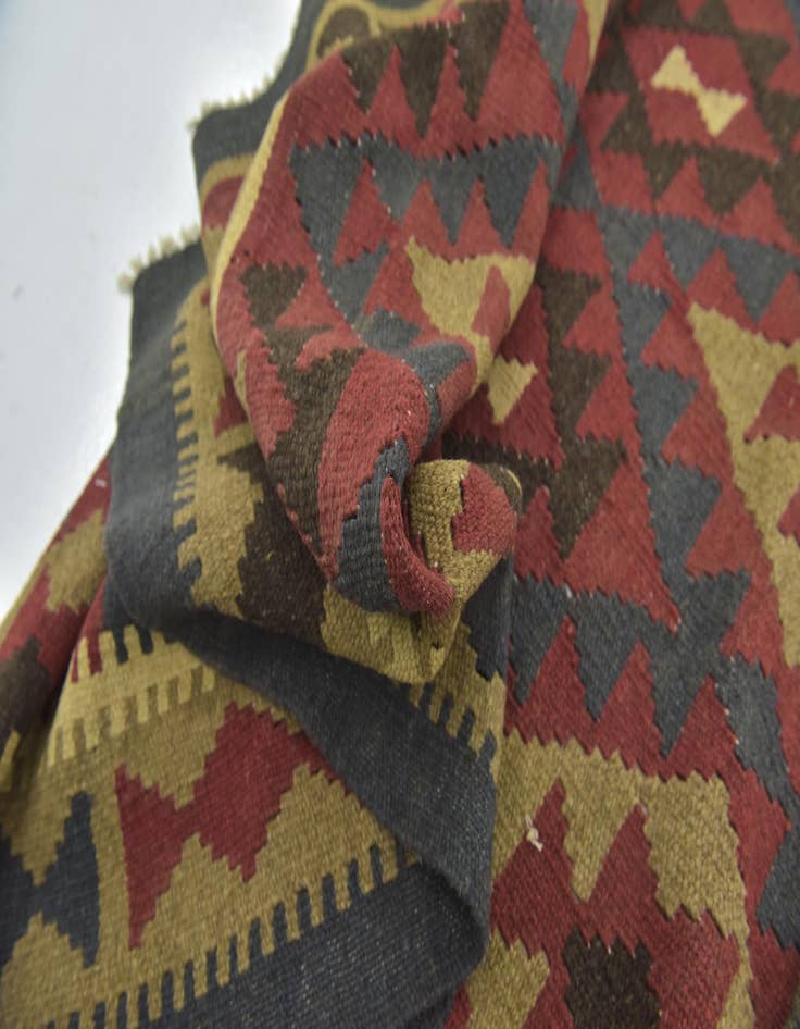 Detail image of  5' 4 x 8'  Hand Woven Kilim Maymana Wool Rug