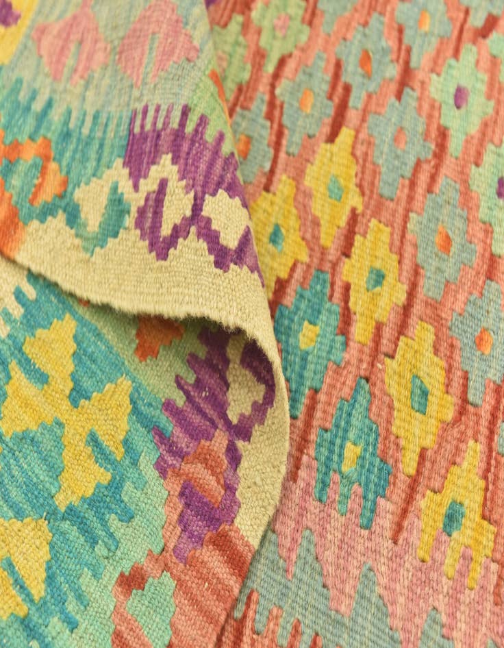 Detail image of  4' 9 x 6' 3  Hand Woven Kilim Maymana Wool Rug
