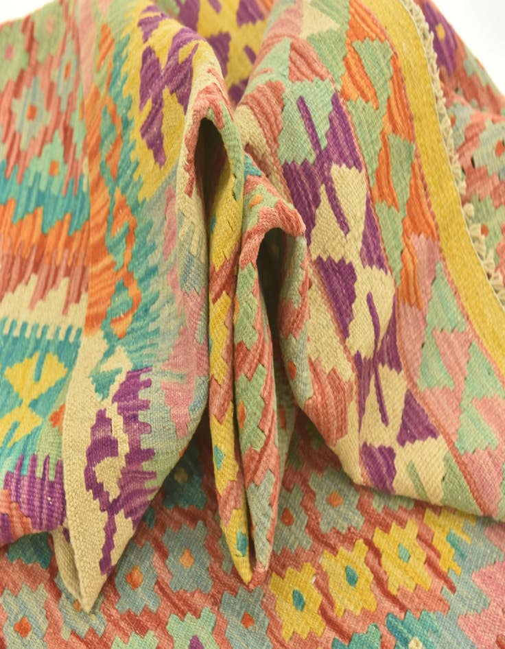 Detail image of  4' 9 x 6' 3  Hand Woven Kilim Maymana Wool Rug