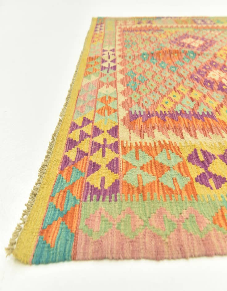 Detail image of  4' 9 x 6' 3  Hand Woven Kilim Maymana Wool Rug