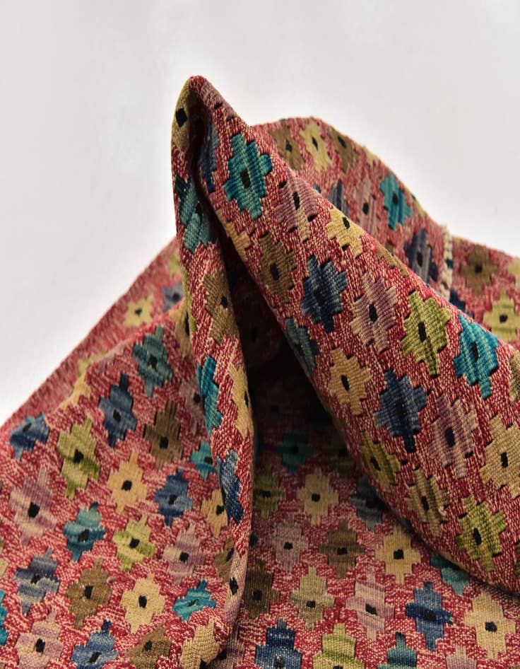 Detail image of  6' x 7' 8  Hand Woven Kilim Modern Wool Rug