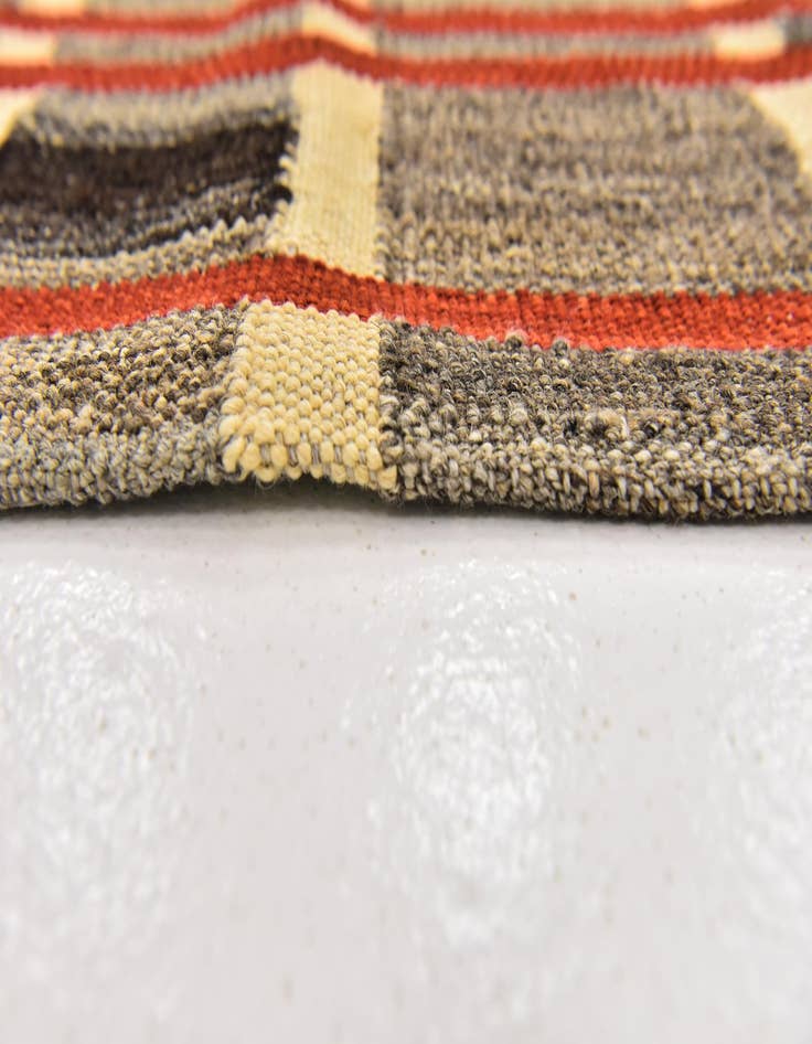 Detail image of  5' 4 x 8'  Hand Woven Kilim Modern Wool Rug
