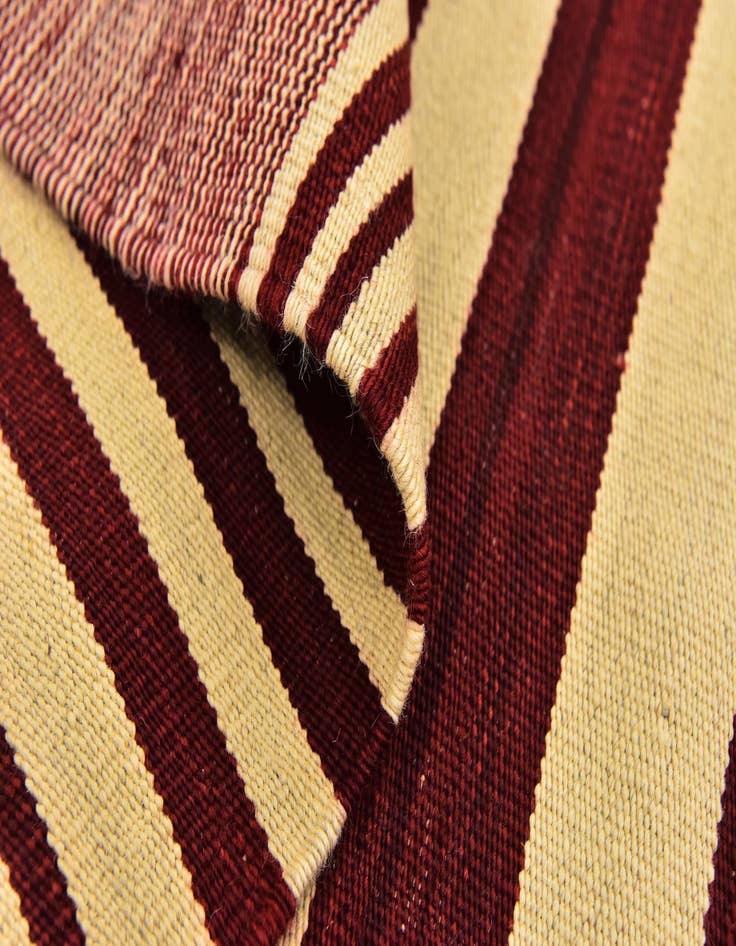 Detail image of  5' 10 x 7' 10  Hand Woven Kilim Modern Wool Rug