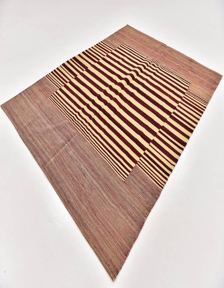 Detail image of  5' 10 x 7' 10  Hand Woven Kilim Modern Wool Rug