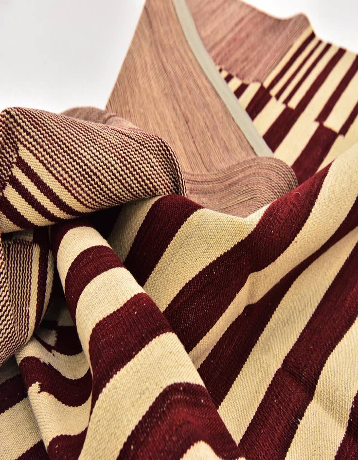 Detail image of  5' 10 x 7' 9  Hand Woven Kilim Modern Wool Rug