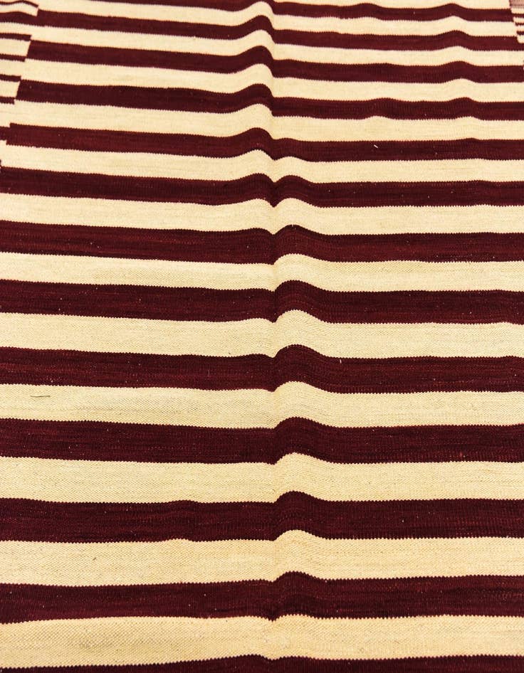 Detail image of  5' 10 x 7' 9  Hand Woven Kilim Modern Wool Rug