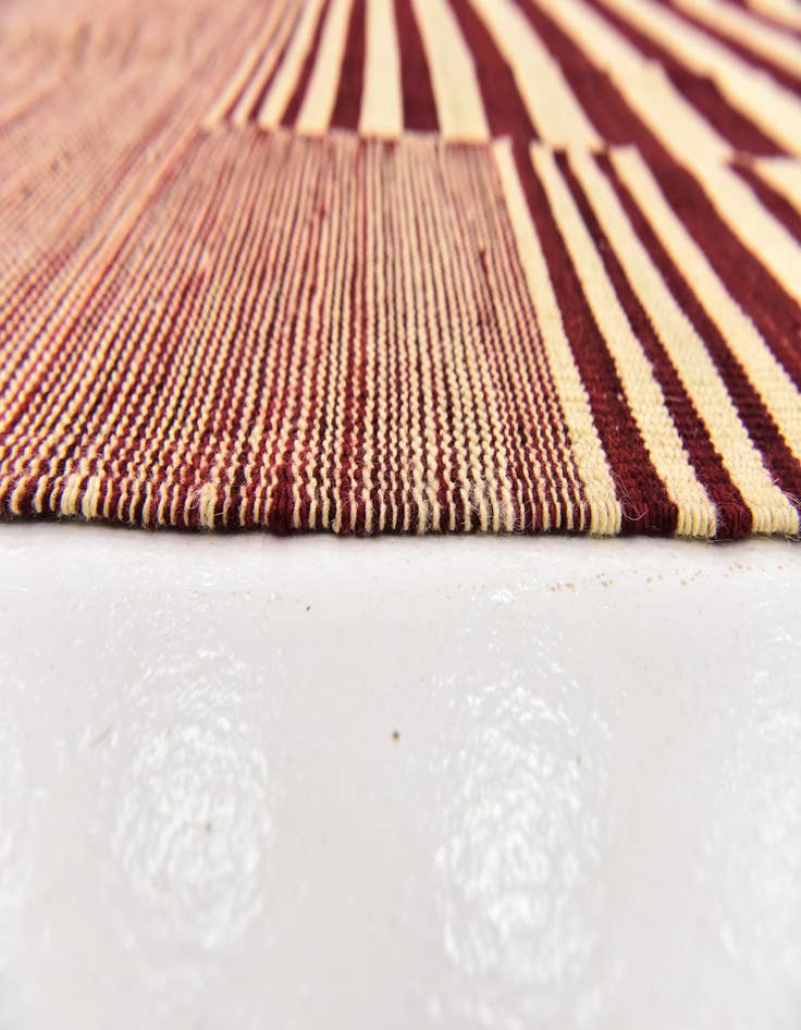 Detail image of  5' 10 x 7' 9  Hand Woven Kilim Modern Wool Rug