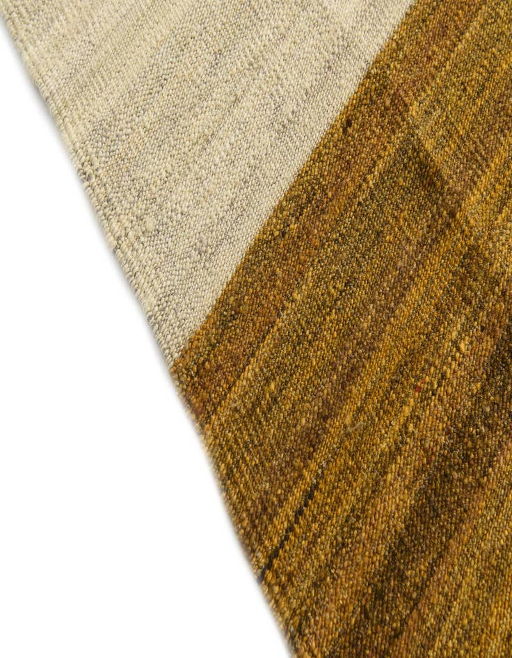 Detail image of  4' 3 x 5' 9  Hand Woven Kilim Modern Wool Rug