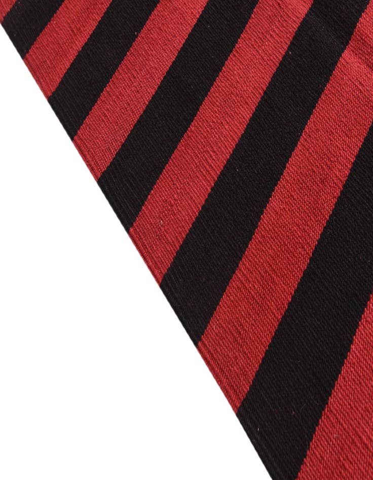 Detail image of  4' 3 x 6'  Hand Woven Kilim Modern Wool Rug