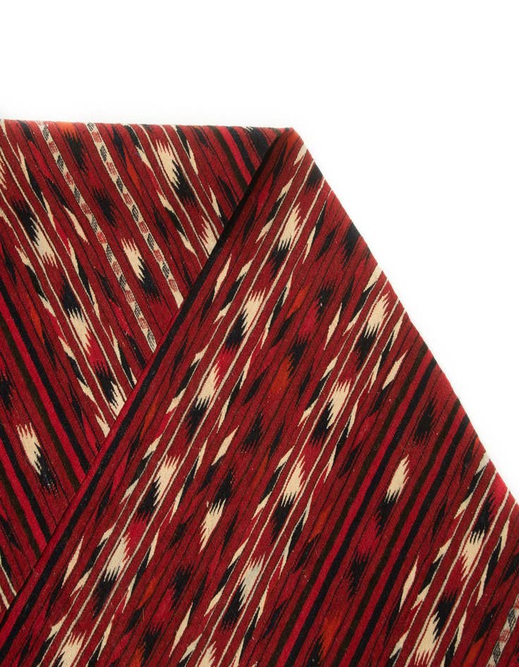 Detail image of  4' x 9' 10 Kilim Rug