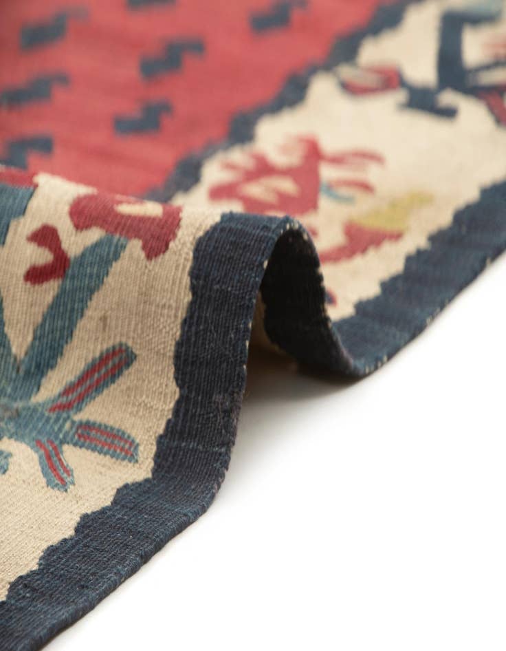 Detail image of  4' 4 x 6' 4 Kilim Rug