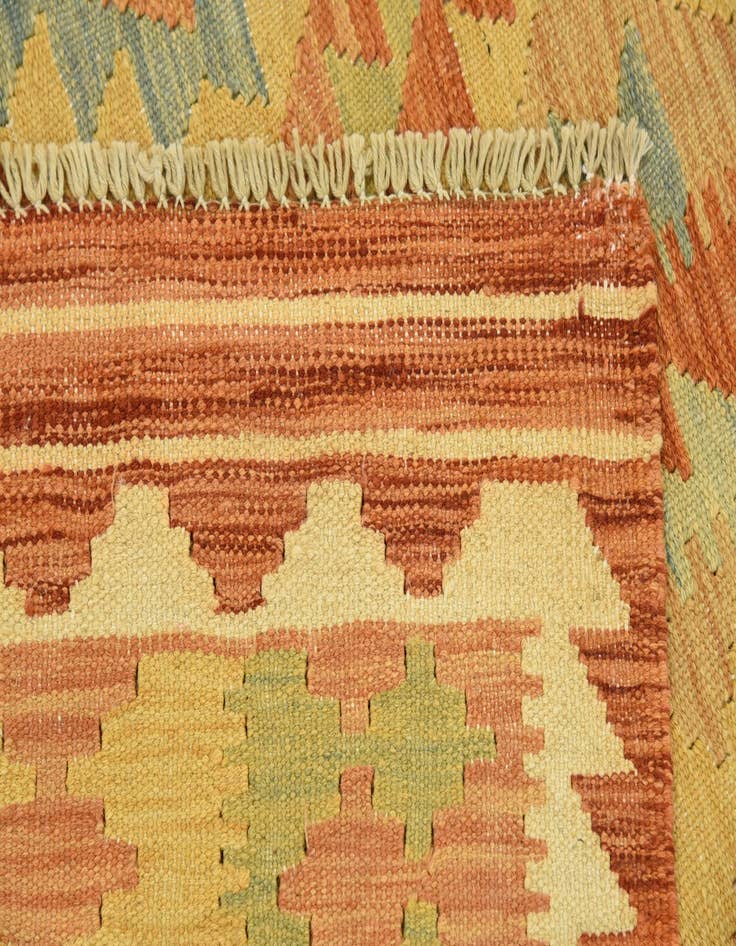 Detail image of  4' 2 x 5' 9  Hand Woven Kilim Waziri Wool Rug