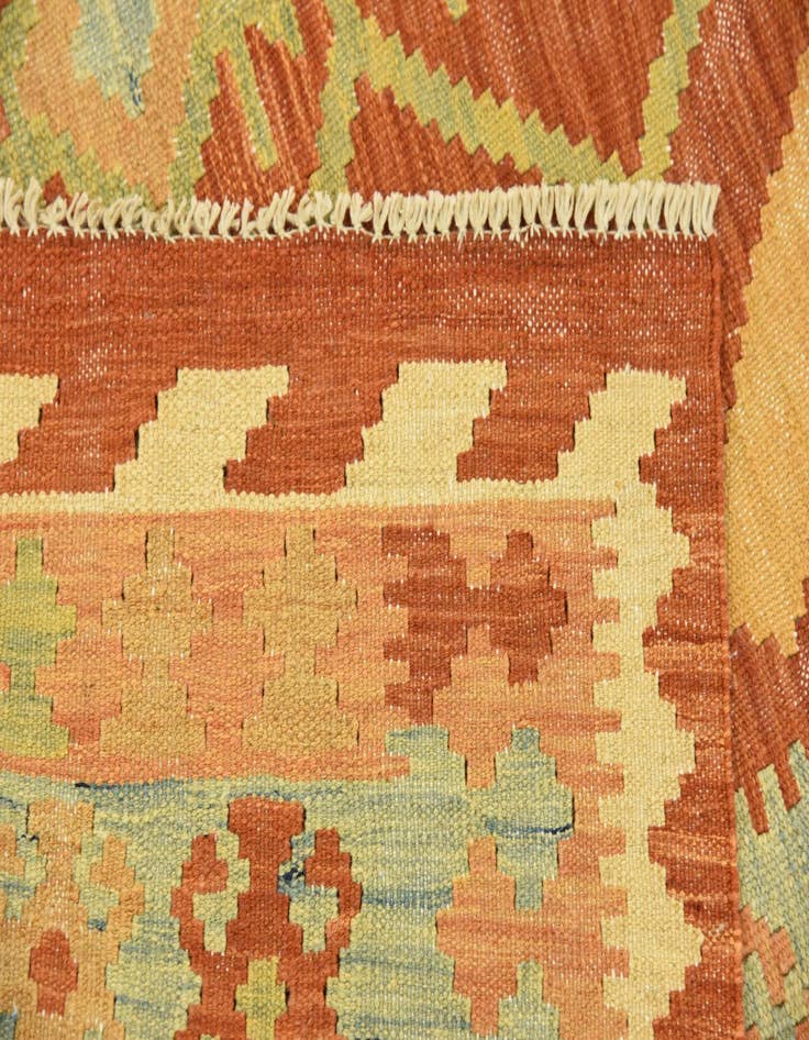 Detail image of  4' 1 x 5' 10  Hand Woven Kilim Waziri Wool Rug