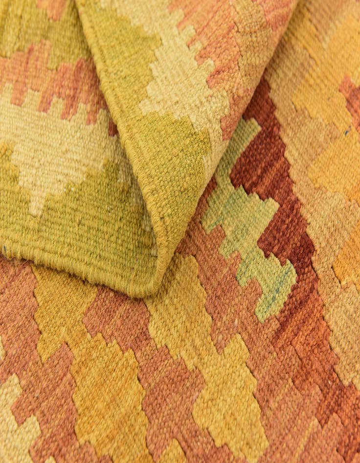 Detail image of  3' 3 x 4' 10  Hand Woven Kilim Waziri Wool Rug