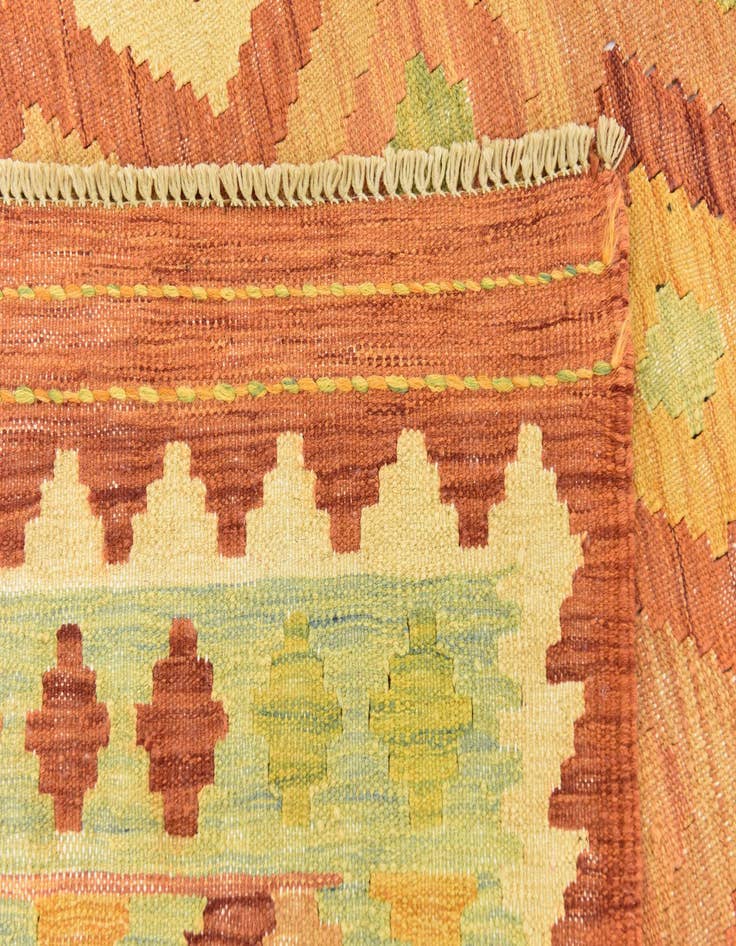 Detail image of  4' 10 x 6' 7  Hand Woven Kilim Waziri Wool Rug