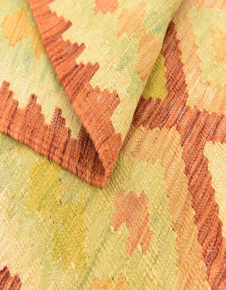 Detail image of  4' 10 x 6' 7  Hand Woven Kilim Waziri Wool Rug