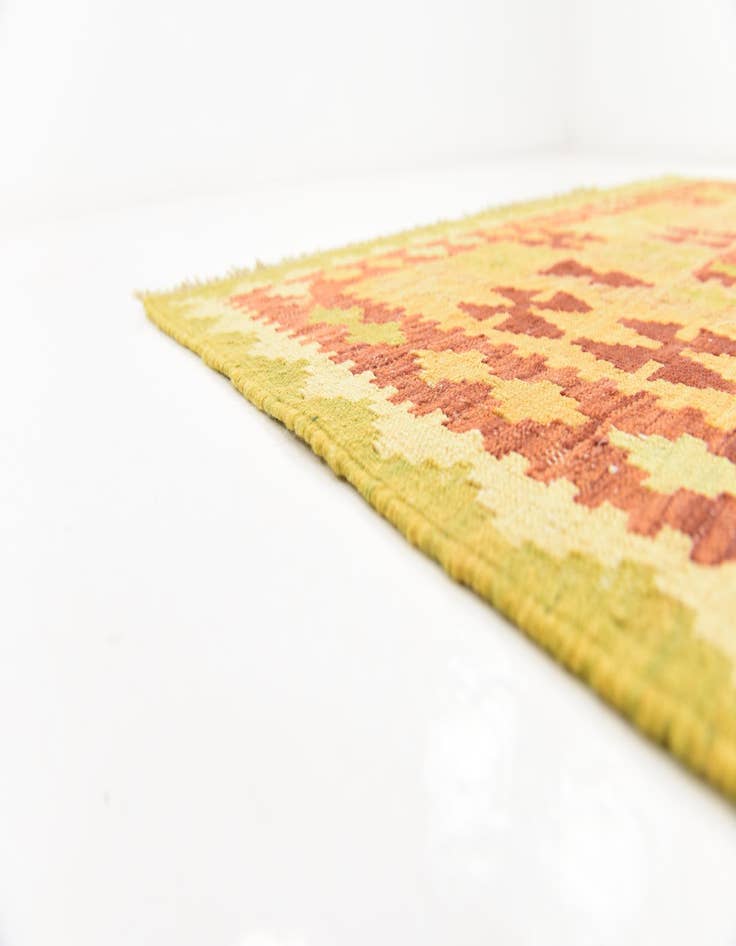 Detail image of  4' 7 x 6' 7  Hand Woven Kilim Waziri Wool Rug