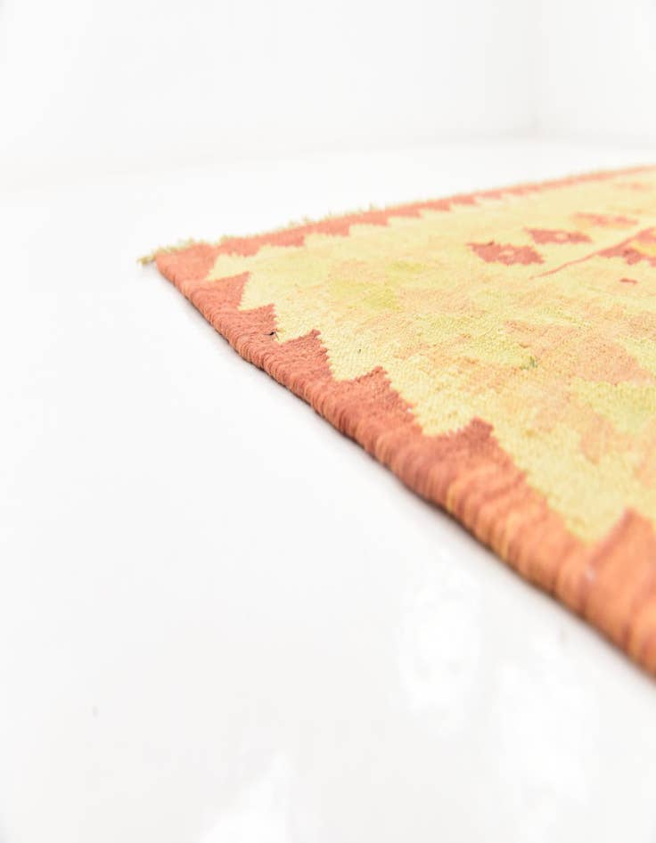 Detail image of  4' 8 x 6' 8  Hand Woven Kilim Waziri Wool Rug