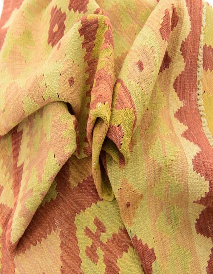 Detail image of  4' 8 x 6' 8  Hand Woven Kilim Waziri Wool Rug