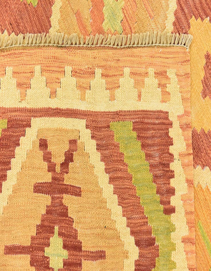 Detail image of  4' 7 x 6' 8  Hand Woven Kilim Waziri Wool Rug