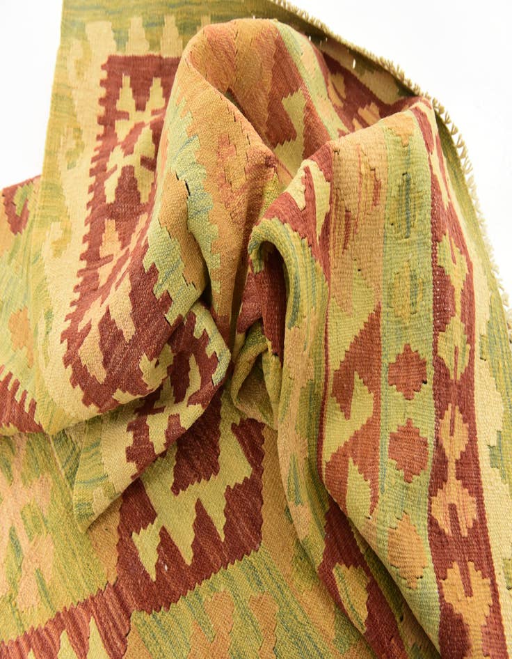 Detail image of  4' 8 x 6' 10  Hand Woven Kilim Waziri Wool Rug