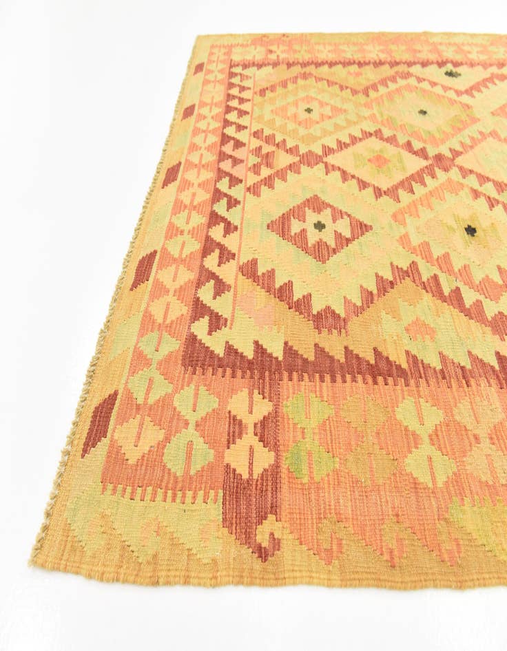 Detail image of  4' 3 x 6' 3  Hand Woven Kilim Waziri Wool Rug