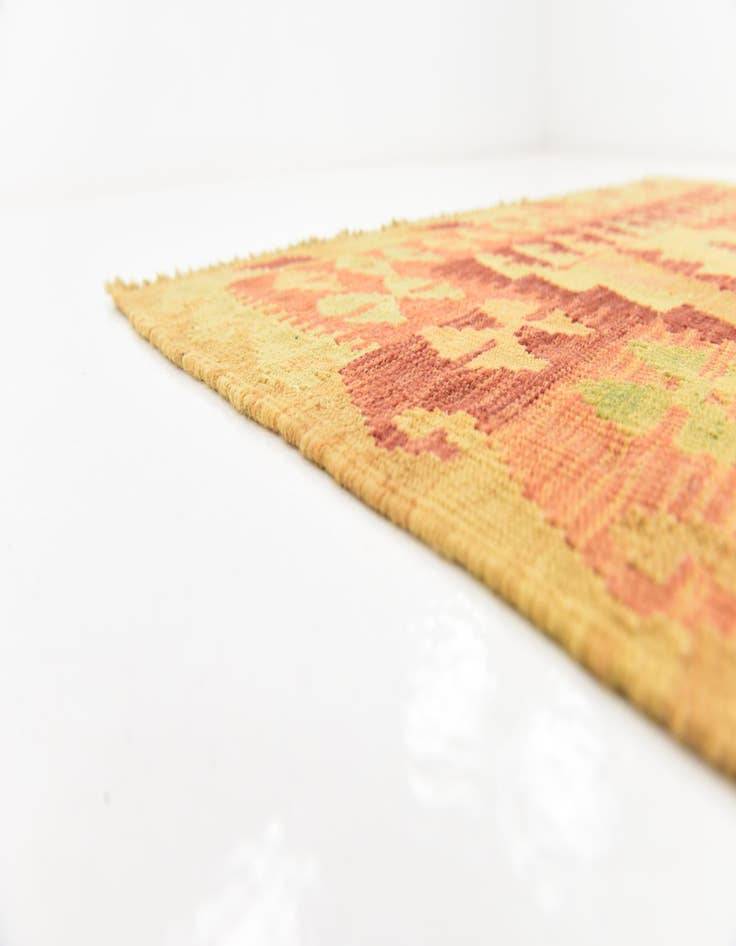 Detail image of  4' 3 x 6' 3  Hand Woven Kilim Waziri Wool Rug