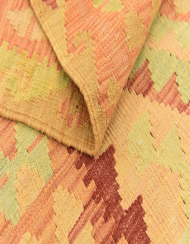 Detail image of  4' 3 x 6' 3  Hand Woven Kilim Waziri Wool Rug