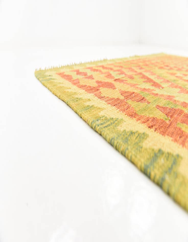 Detail image of  4' 3 x 5' 9  Hand Woven Kilim Waziri Wool Rug