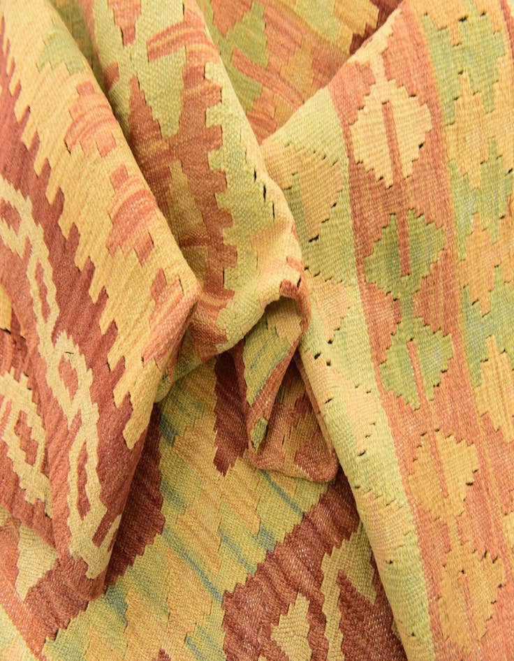 Detail image of  4' 10 x 6' 8  Hand Woven Kilim Waziri Wool Rug